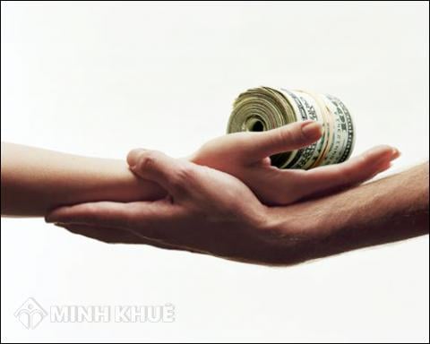 Nghĩa vụ trả nợ của vợ chồng khi ly hôn ? Sau khi ly hôn ai có trách nhiệm trả nợ chung ?