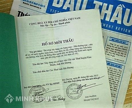 Nộp tiền mặt trong đấu thầu có hợp lệ không ? Có trái với quy định trong hồ sơ mời thầu hoặc luật đấu thầu không ?