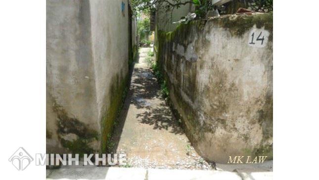 Quyền đi qua đất nhà hàng xóm được quy định như thế nào?