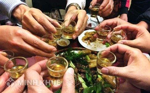 Quyền nuôi con sau khi ly hôn khi chồng thường xuyên nhậu nhẹt?