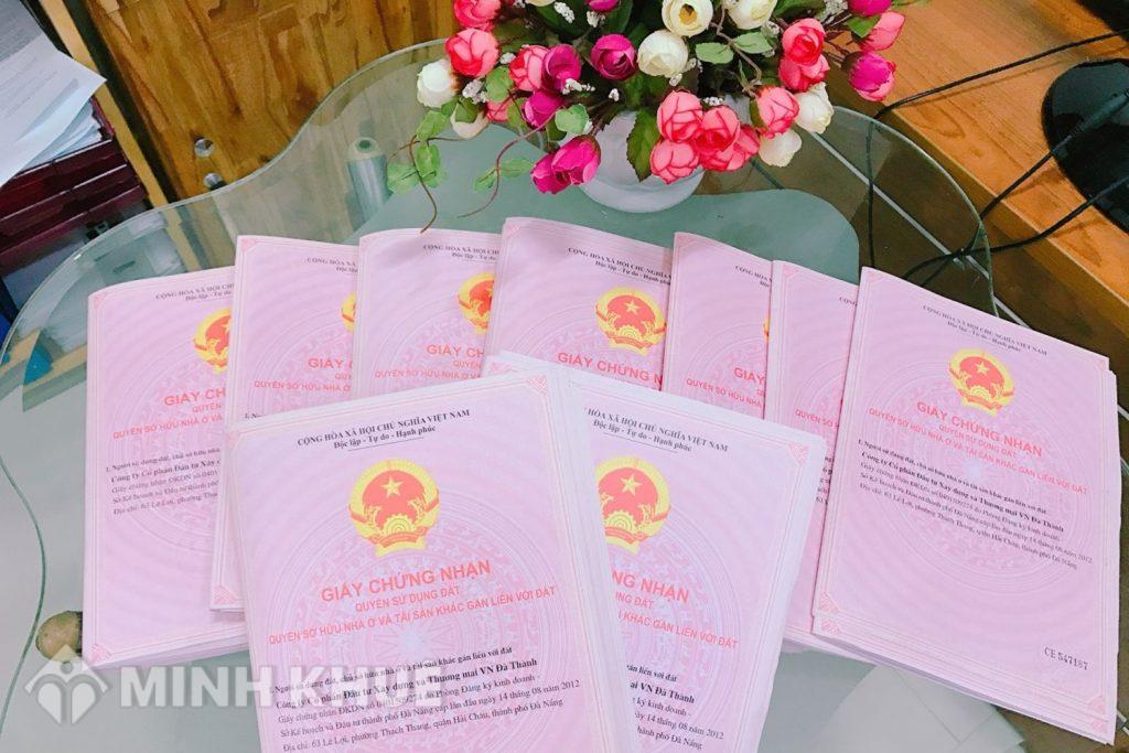 Sổ đỏ đứng tên chồng hay cần phải có cả vợ nữa ?
