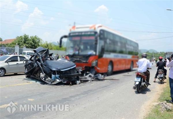 Tại sao ở xe nhỏ đi sai, xe lớn đi đúng khi xảy ra tai nạn giao thông thì xe lớn vẫn phải đền xe nhỏ ?