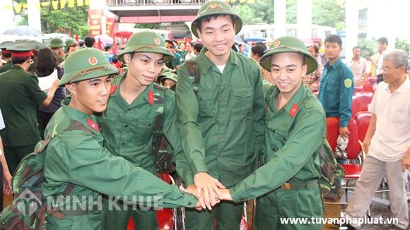 Tham gia phục vụ lâu dài trong quân đội có được không ?