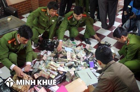 Theo Luật hình sự mới đánh bạc bao nhiêu tiền sẽ bị truy cứu trách nhiệm hình sự ?