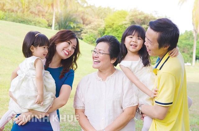 Thỏa thuận quyền nuôi con khi ly hôn có thể cùng con xuất ngoại được không ?