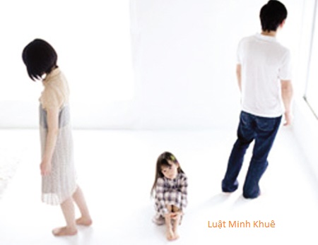 Thủ tục ly hôn và nguyên tắc phân chia tài sản sau khi ly hôn ?