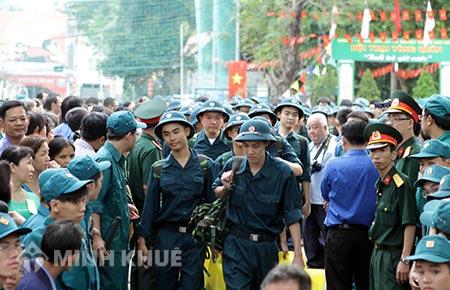 Thủ tục xin tạm hoãn nghĩa vụ quân sự được quy định như thế nào?