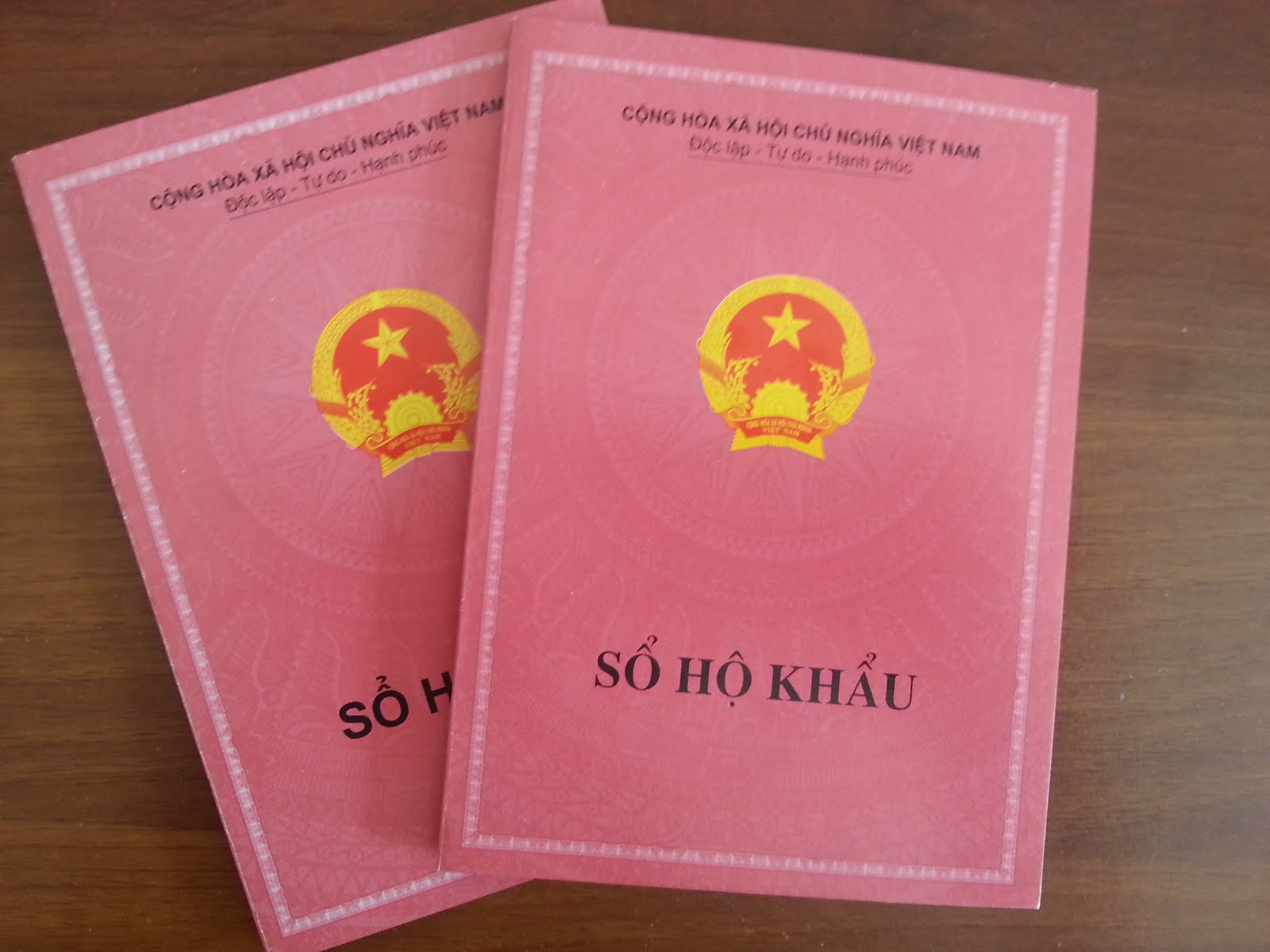 Tìm hiểu những vấn đề pháp lý liên quan đến sổ hộ khẩu ?