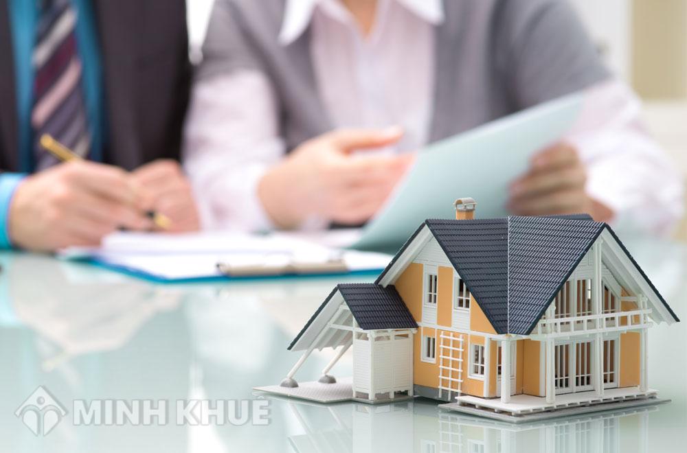 Tư vấn ly hôn khi chồng thường xuyên say xỉn, không lo cho cuộc sống gia đình ?