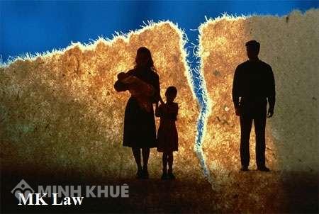 Tư vấn quyền nuôi cả 2 con của người mẹ sau khi ly hôn ?