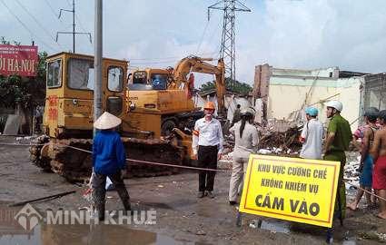 Tư vấn trường hợp UBND xã cưỡng chế xây dựng nhà ở ?
