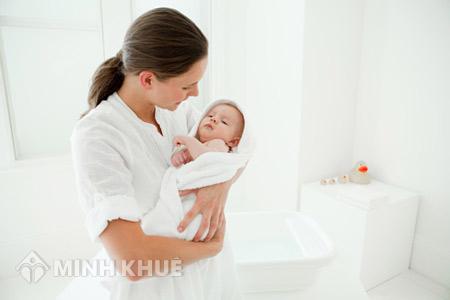 Tư vấn về chế độ nghỉ thai sản trùng kỳ nghỉ hè của giáo viên ?