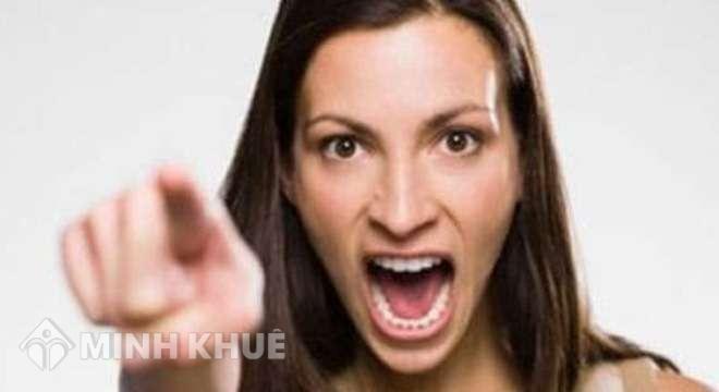 Tư vấn xúc phạm danh dự nhân phẩm người khác ?