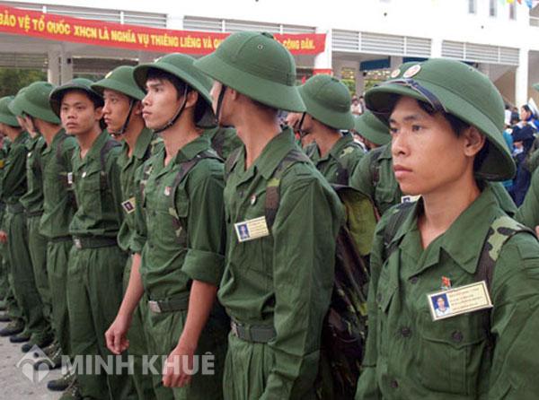 Vợ đang mang thai, chồng có thể tạm hoãn nghĩa vụ quân sự không ?