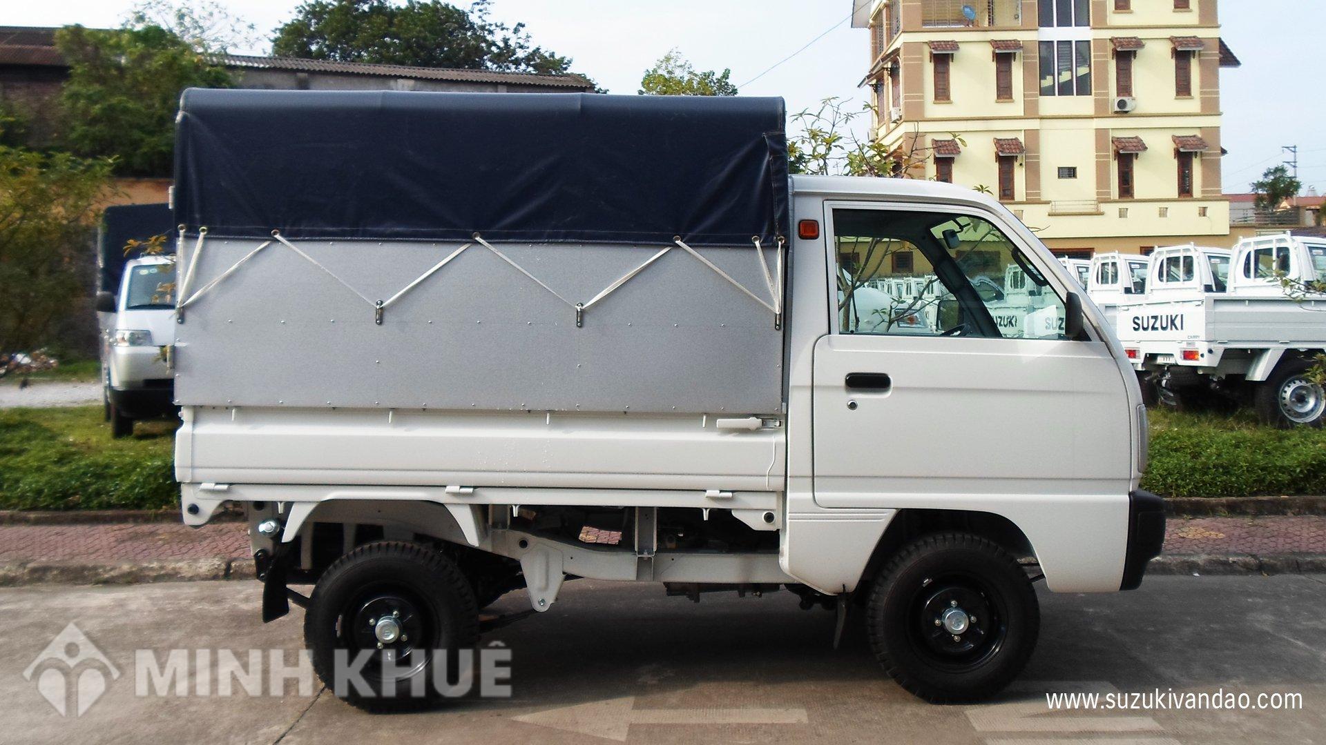 Xe tải 700 kg có phải lắp phù hiệu từ ngày 01 tháng 07 năm 2018 không?