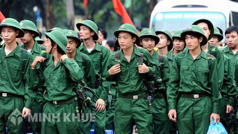 Đi làm rồi thì có phải đi nghĩa vụ quân sự không ?