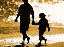 Người tìm cha cho con của mình