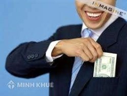 Lương không đủ song vẫn sống đàng hoàng