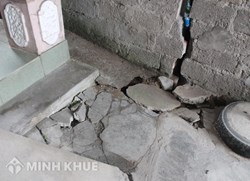 Cách xử lý khi xây nhà mà nhà liền kề bị lún, nứt tường ?