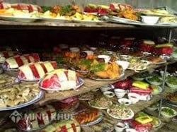 Thuế đối với dịch vụ nấu ăn trong các buổi lễ cưới, đám ma , sinh nhật.