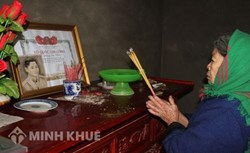 Quy định của pháp luật về chế độ thờ cúng liệt sỹ và điều kiện để được giữ bằng tổ quốc ghi công bản gốc ?