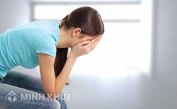 Phụ huynh bắt <strong>giáo</strong> viên quỳ gối để xin lỗi: Có được khởi tố khi không có đơn <strong>yêu</strong> cầu của người bị