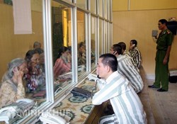 Chế độ thăm phạm nhân (gặp thân nhân) áp dụng mới từ năm 2020