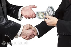 Ảnh hưởng tiêu cực của giao dịch tư lợi?