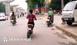 Không xi nhan khi rẽ phải bị phạt bao nhiêu tiền ? Mức phạt xe quá tải