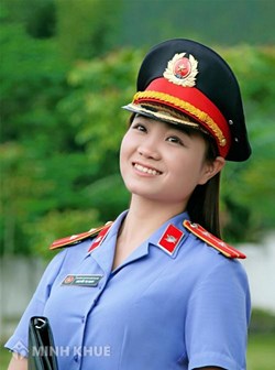 Tôi có thắc mắc về vai trò của Kiểm sát viên tại Tòa án cụ thể là sự tham gia tố tụng dân sự của VKS tại tòa án cấp sơ thẩm, phúc thẩm và thực tiễn thực hiện.