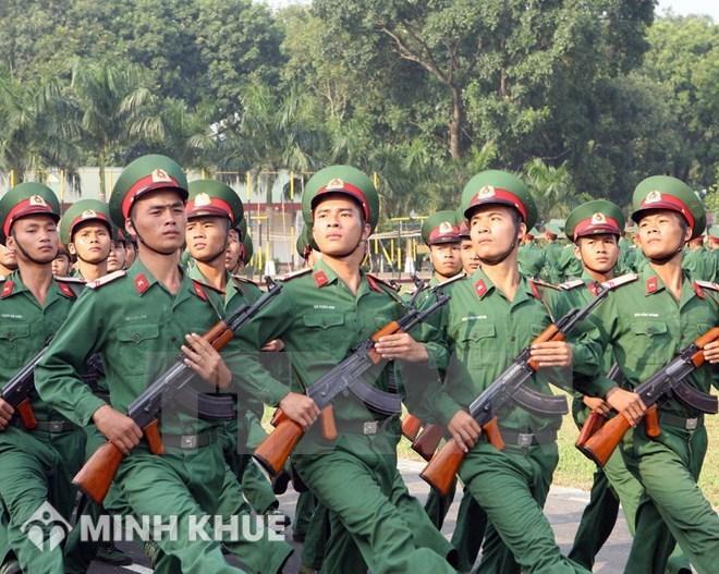 Em bị cận 2 độ thì em có đủ điều kiện đi nghĩa vụ quân sự không ? Độ tuổi nhập ngũ là bao nhiêu ?