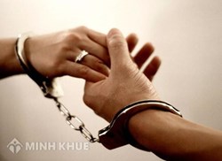 Chồng sĩ diện, không quan tâm vợ con, phải làm thế nào?