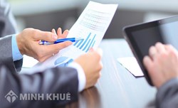 Hỏi về mức thuế phải đóng đối với dịch vụ cầm đồ là các loại thuế nào ? Bao nhiêu tiền một tháng ?