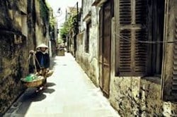 Quyền sử dụng đối với bất động sản liền kề theo quy định luật dân sự ?