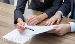 Theo quy định mới thì cá nhân, tổ chức ký hợp đồng lao động có thời hạn quá số lần quy định bị phạt bao nhiêu tiền?