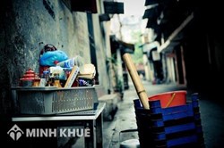 Việc thực hiện hoạt động bán trà đá tại vỉa hè có được phép không? Quy định của Pháp luật về việc kinh doanh này như thế nào?