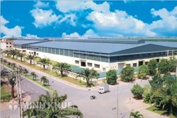 Doanh nghiệp có vốn đầu tư nước ngoài nhận quyền sử dụng đất thông qua hình thức nào?