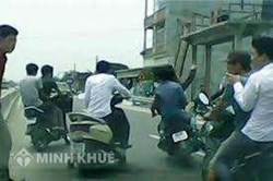 Đi xe lạng lách, <strong>đánh</strong> <strong>võng</strong> có bị phạt tù không?