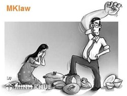Ly hôn và giành quyền nuôi con khi bị chồng đánh đập?