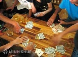Mức án cao nhất về <strong>tội</strong> đánh bạc ? Đánh bài bao nhiêu tiền thì <strong>bị</strong> phạt tù ?