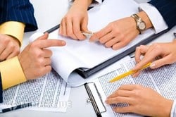 Thủ tục gộp 2 công ty thành công ty mẹ ?