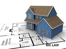 Gia đình tôi có được phép phá tường rào của bà B để đi lại hay không ?