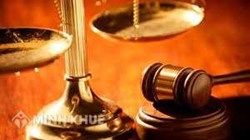Đâm vào xe tải của người khác rồi tử vong, ai phải chịu trách nhiệm ?