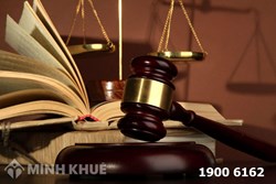 Mua huân chương giả để được hưởng chế độ có phạm pháp ?