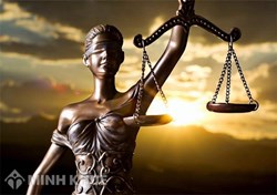 Việc cơ quan nhà nước bắt tất cả người dân biểu tình ở bãi rác lên xe đánh đập, uy hiếp, ký cam kết không biểu tình không cho về có phải chịu trách nhiệm bồi thường không?