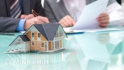 Pháp luật và thực tiễn áp dụng pháp luật về quyền nhận thừa kế quyền sử dụng đất của người Việt Nam định cư ở nước ngoài