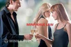 Có thai với người khác sau khi chồng chết có vi phạm luật ?