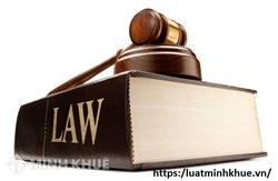 Có được lắp máy lạnh gắn cục nóng ở tường bên hông nhà ?