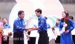 Tiêu chuẩn về bằng cấp của bí thư đoàn xã ?