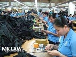 Ngân hàng đơn phương chấm dứt hợp đồng ?